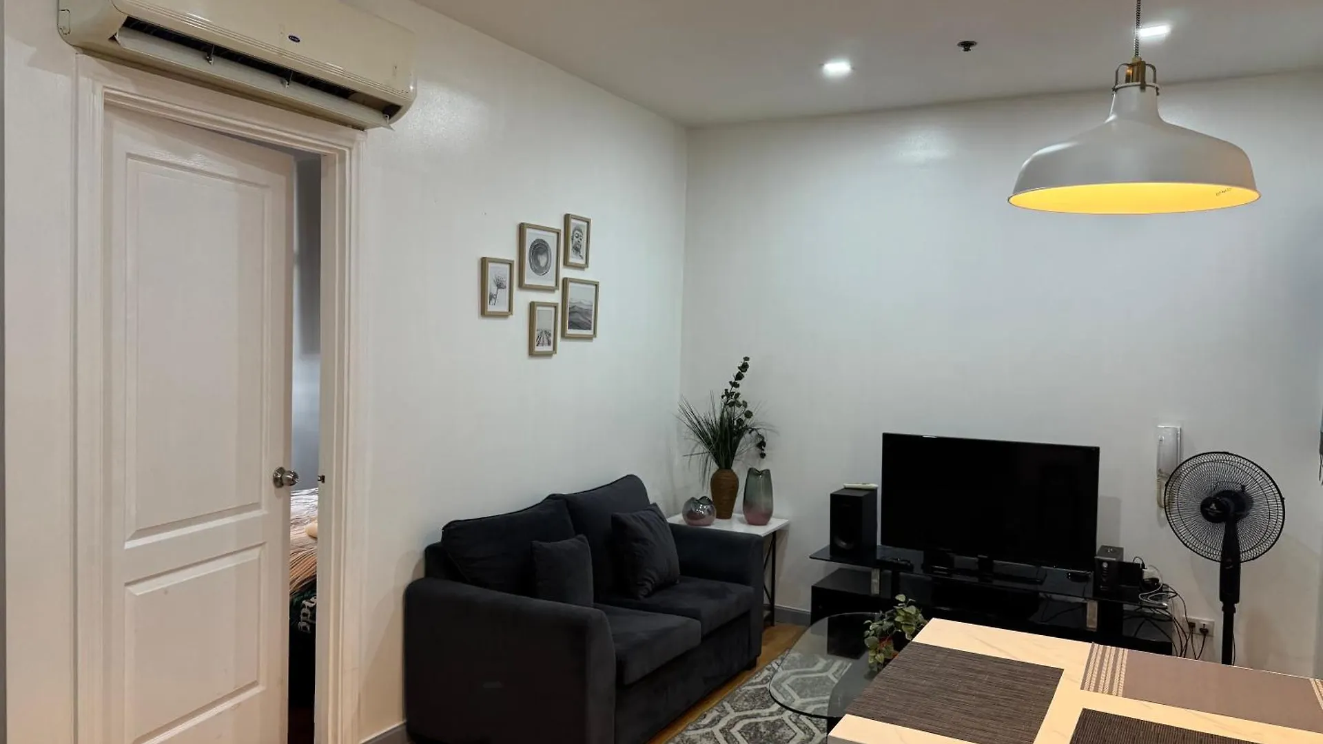 The Gramercy Residences Makati City 0*,  Philippines