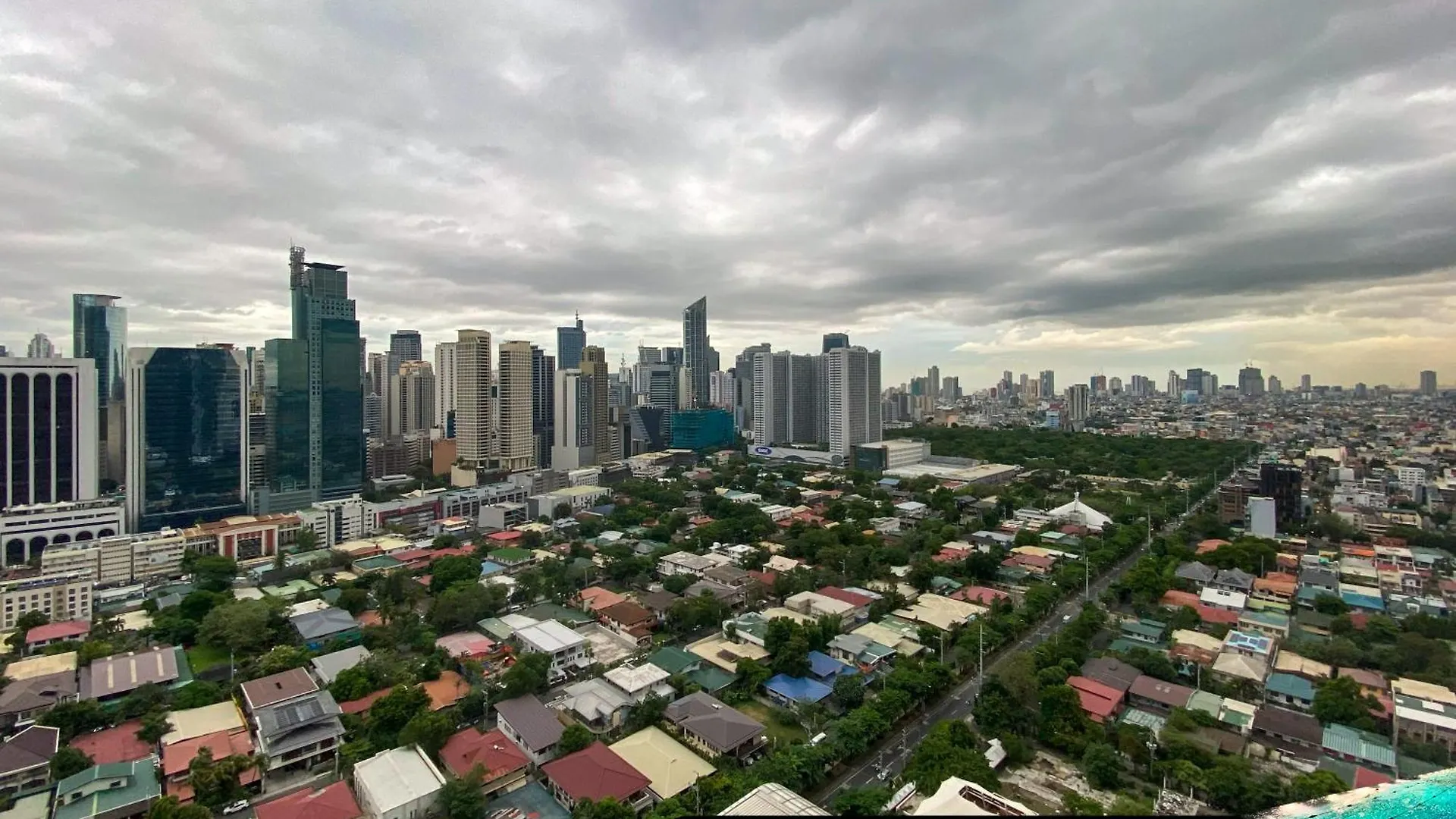 Aparthotel The Gramercy Residences Makati City