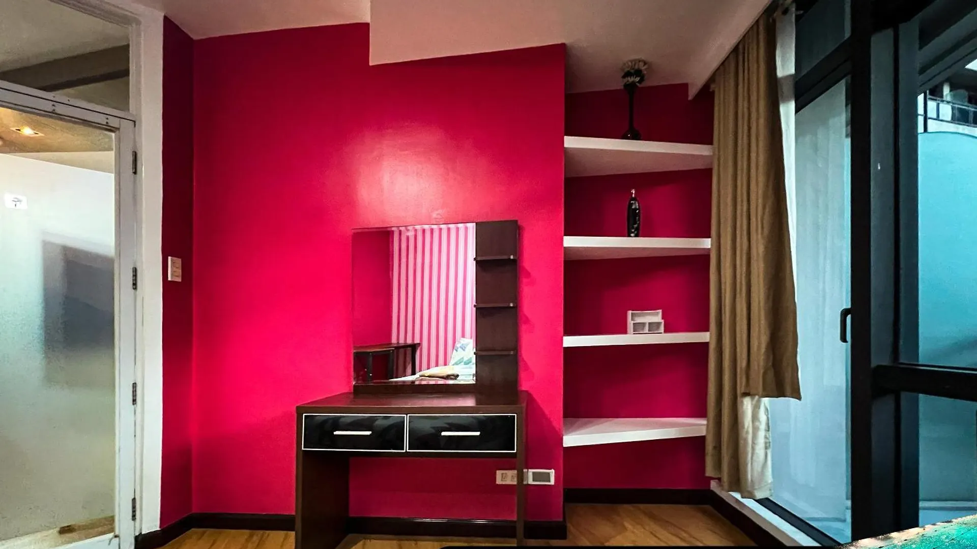 The Gramercy Residences Makati City Aparthotel